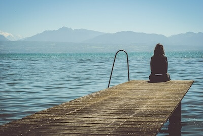 burnout-leaves-you-feeling-alone burnout-leaves-you-feeling-alone
