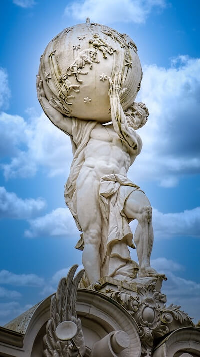 the-leader-is-unable-to-carry-the-world the-leader-is-unable-to-carry-the-world